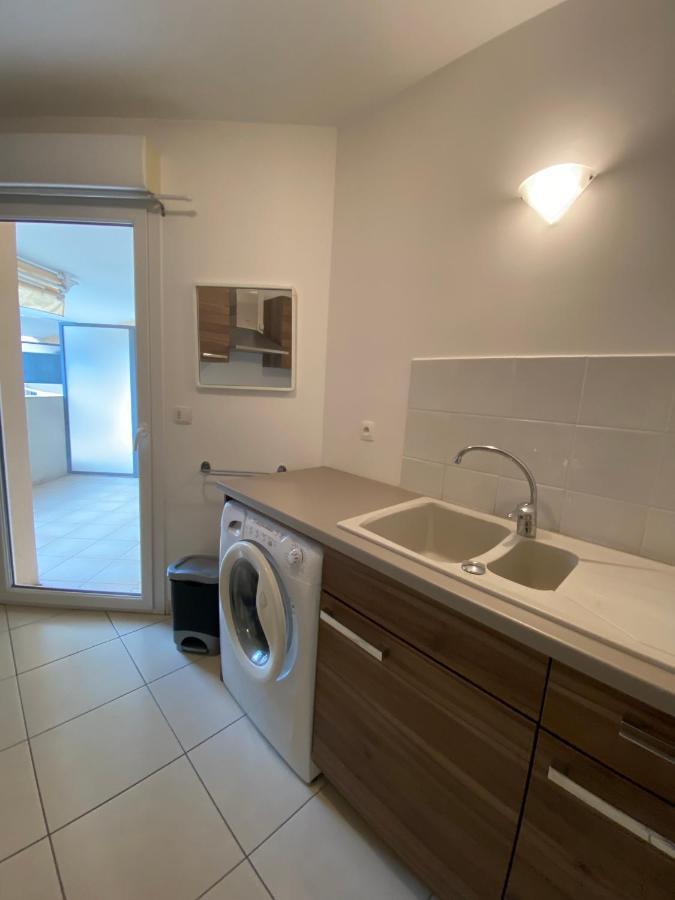 Beau 3 P. Parfaitement Situe Et Place De Parking A Disposition Menton Exterior foto